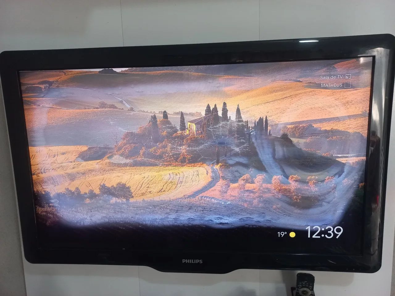 TV 40 Philips funcionando com mancha na tela