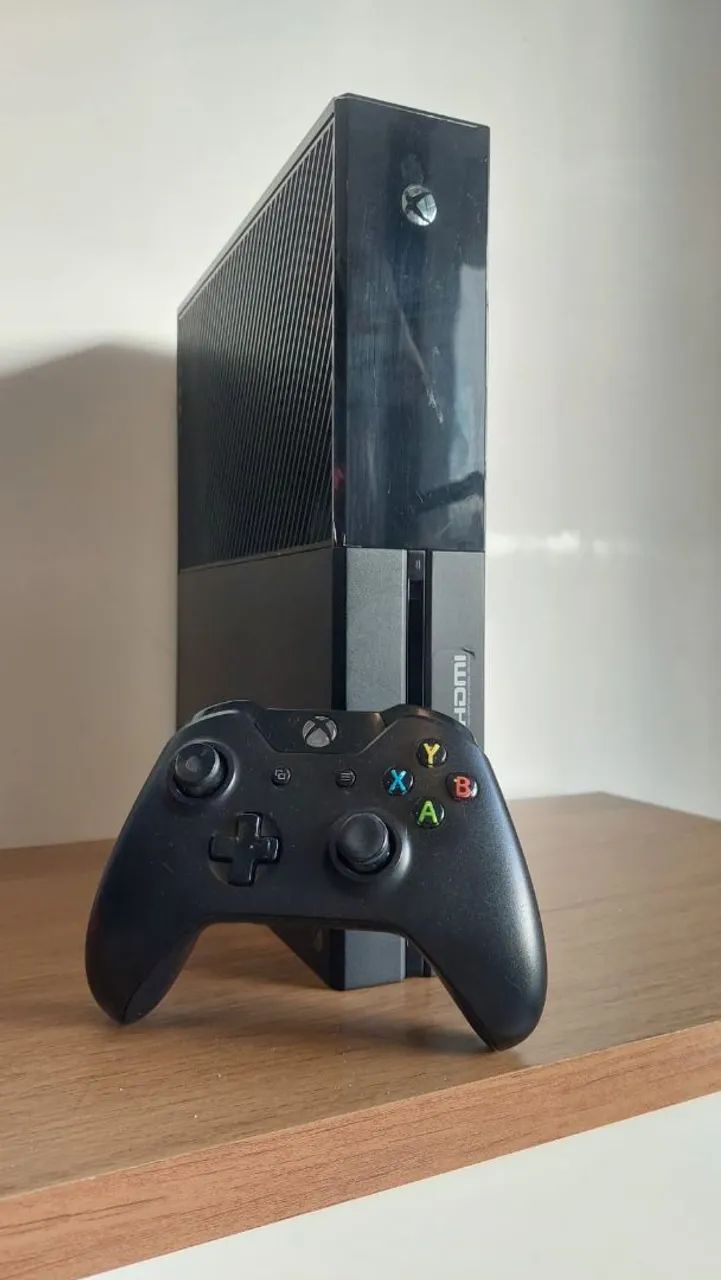 XBOX ONE + Controle e fonte