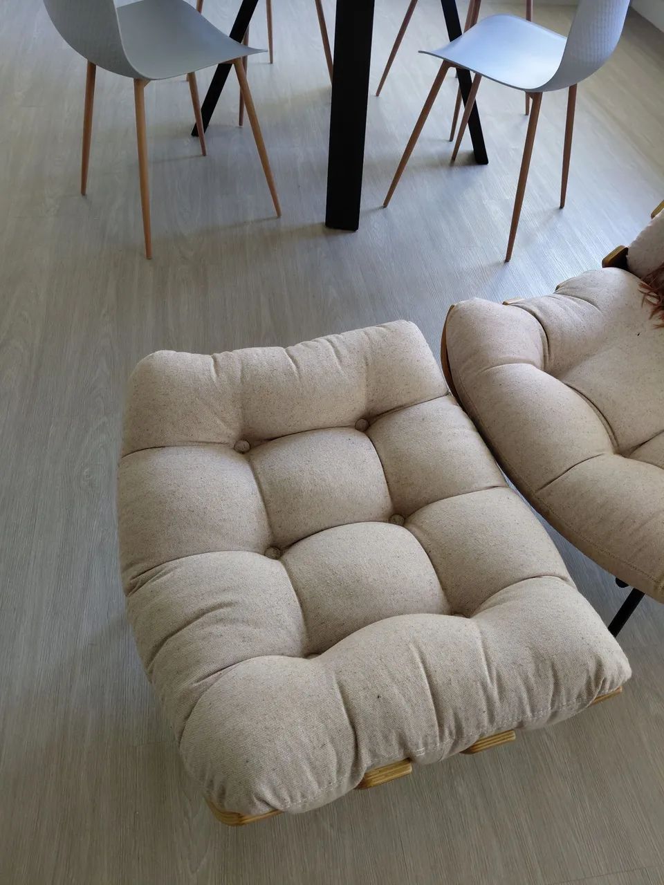 Poltrona com puff , excelente qualidade. Abra Casa. - Foto 3