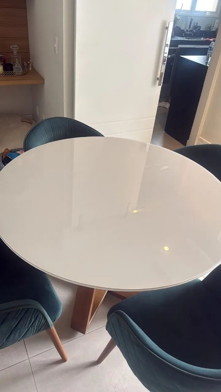 Jogo de mesa redonda com 4 cadeiras estofadas - Foto 4