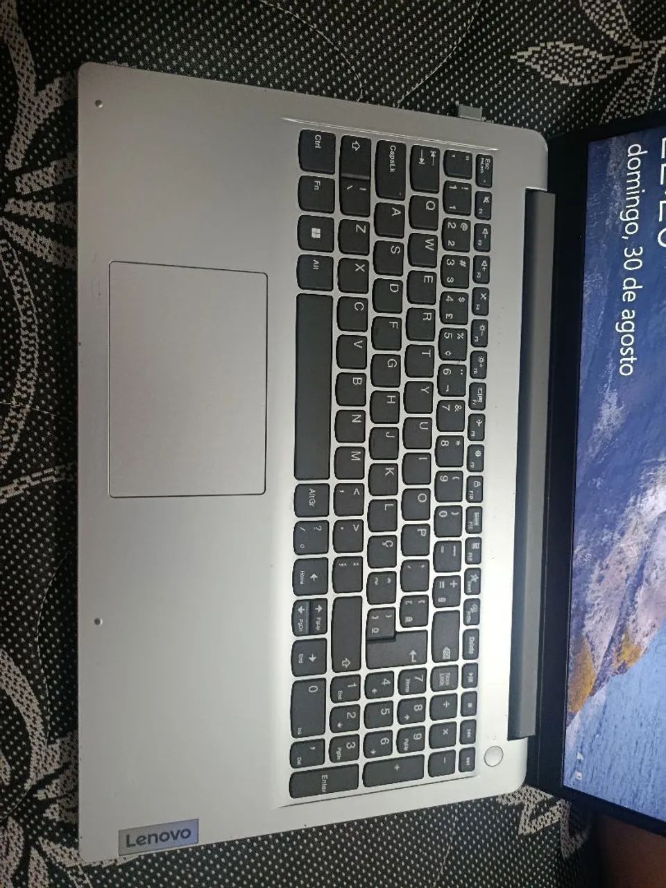 Notebook usado Lenovo  - Foto 3