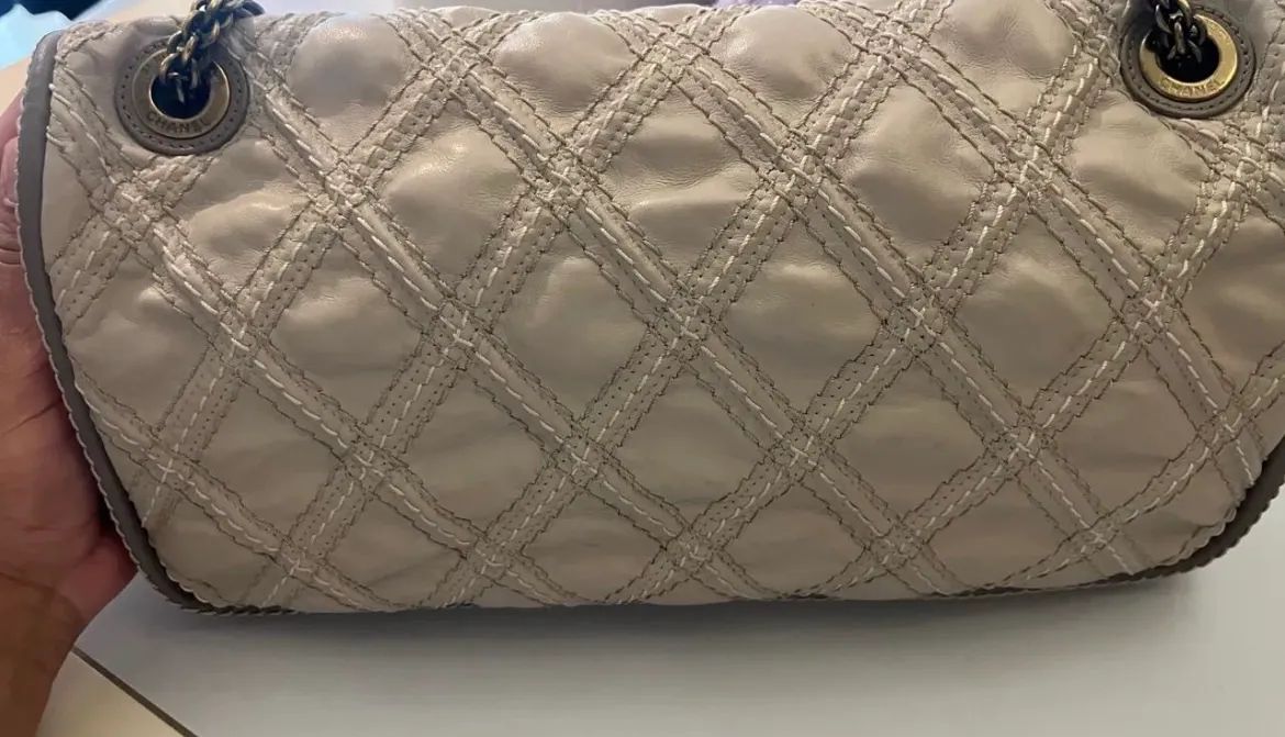 Bolsa Chanel , sem certificado e sem caixa