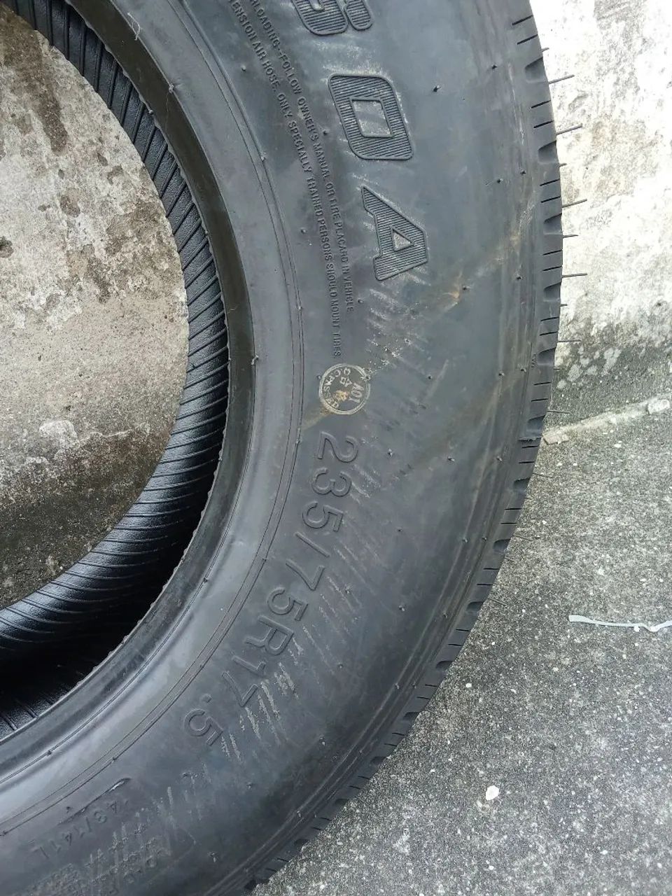 Pneus westlike 235x75x17.5 - Foto 3