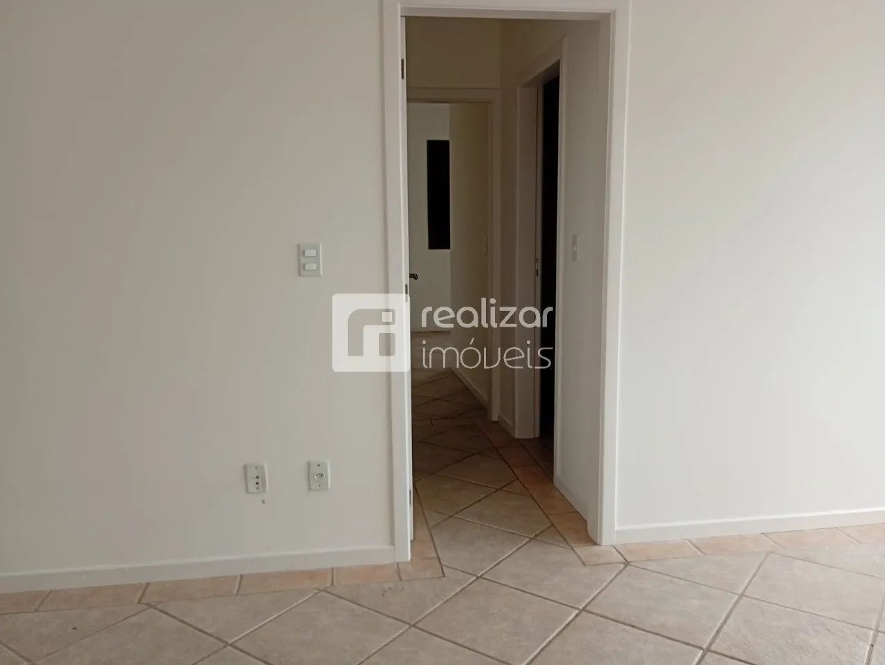 Apartamento 2 dormitórios bairro Agronômica em Florianópolis - Foto 4