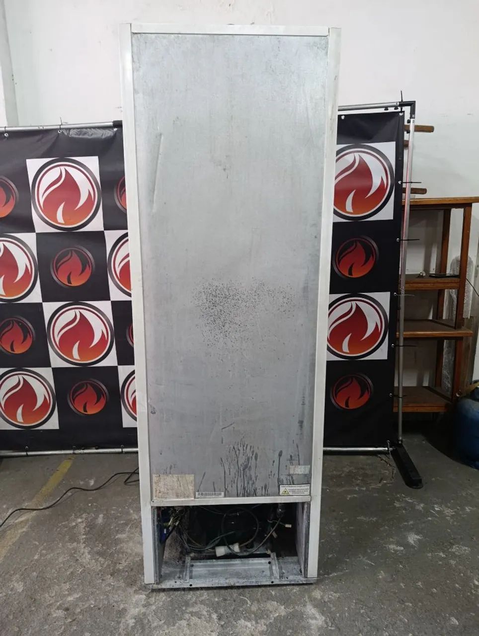 Cervejeira vertical expositora 220 volts 497 litros marca