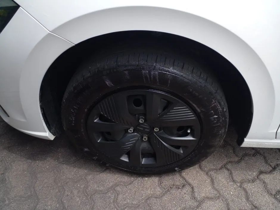 Volkswagen Polo Track 1.0 Flex 12V 5p, foto 9 de 9