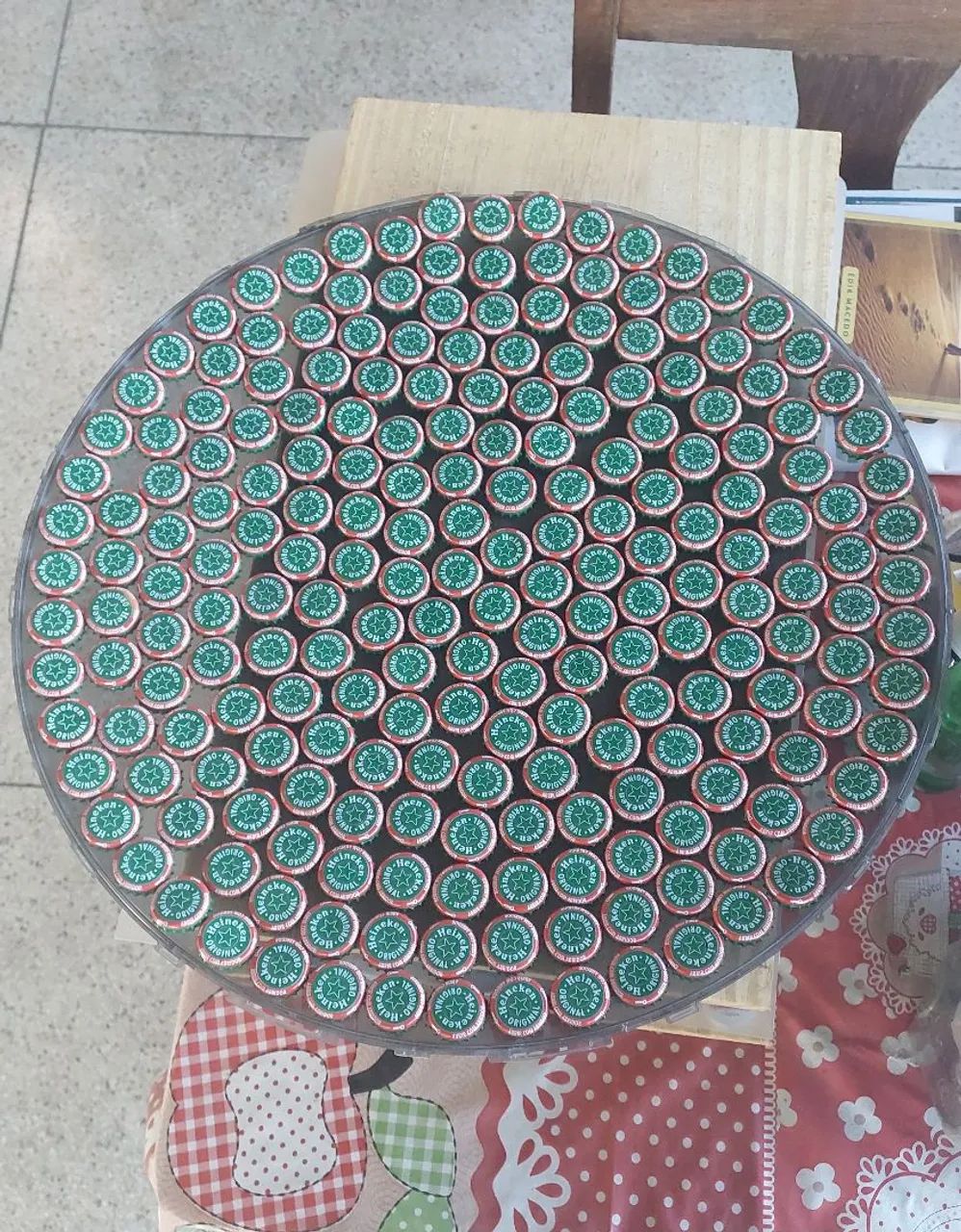 Tampinhas Heineken para artesanato - Foto 2