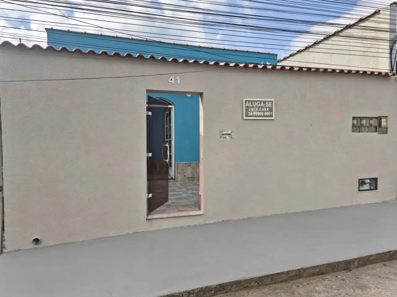 Casa ? muito nova recem reformada 