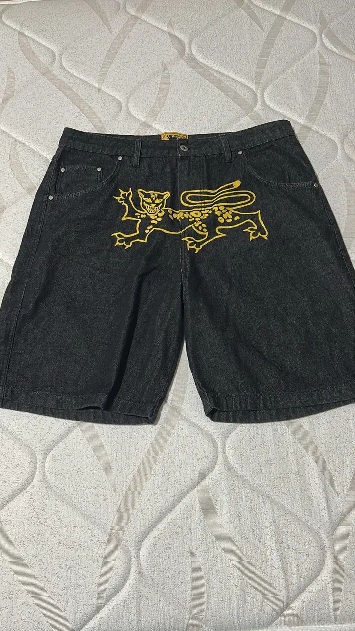 Shorts Survival Onça Amarela 