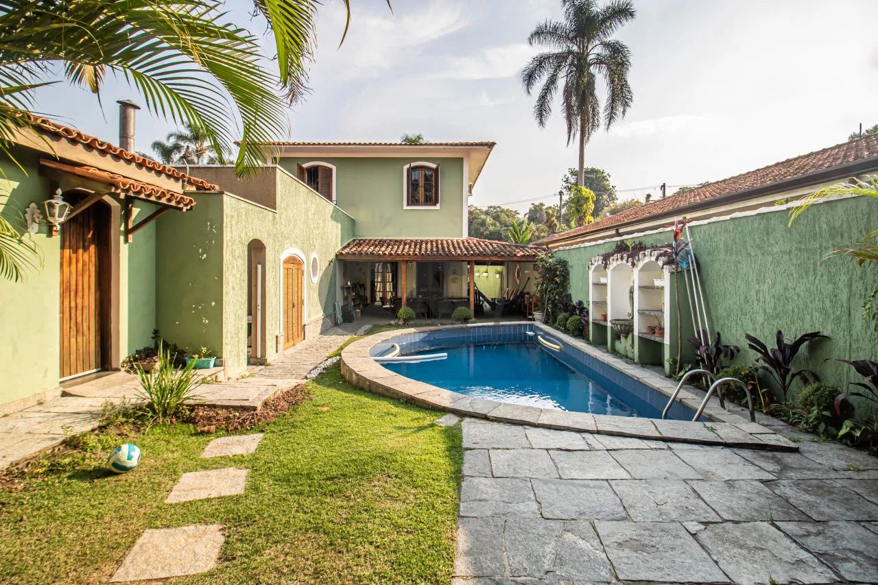 Casa de Vila - 4 Dormitórios (2 Suítes) à Venda ou para Alugar na Granja Julieta - São Pau