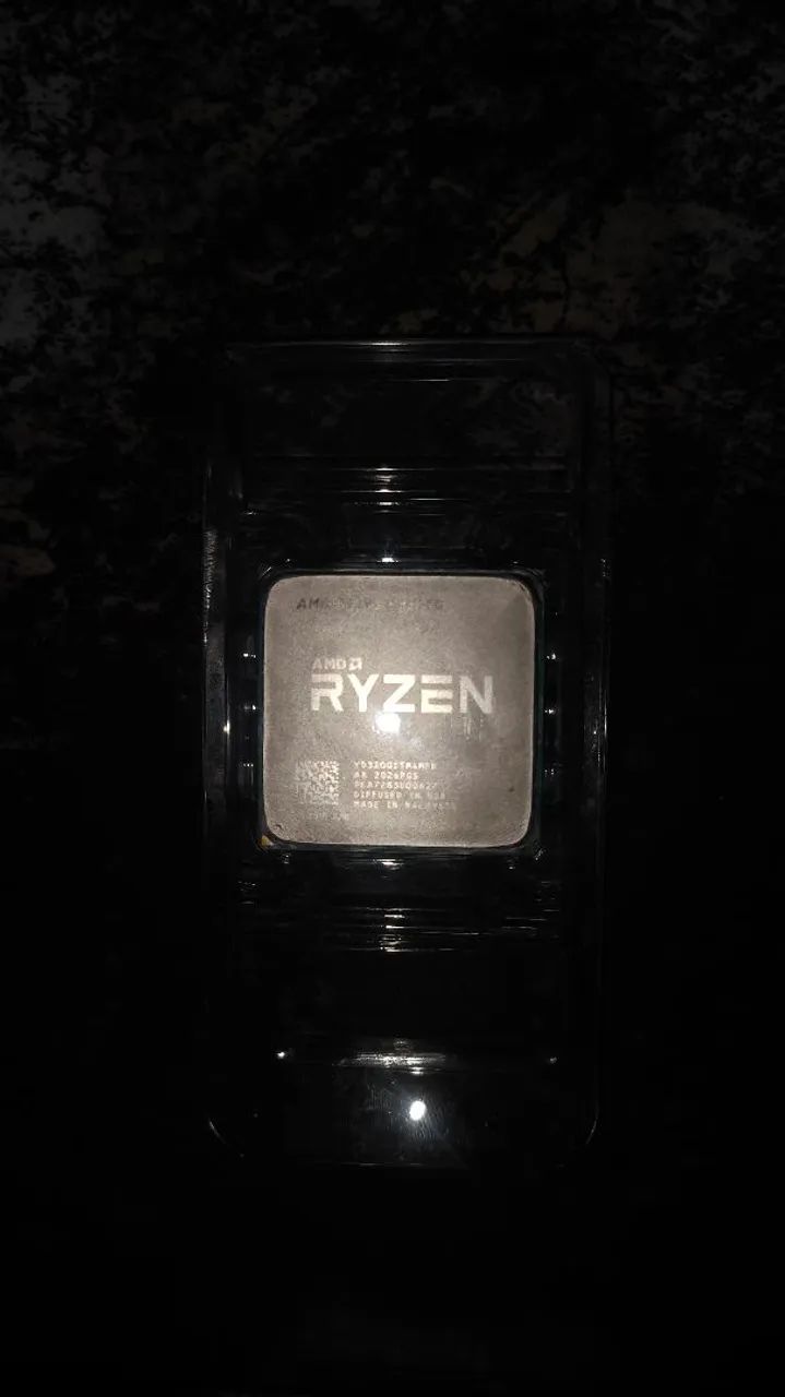 AMD Ryzen 3 3200G com Radeon Vega 8