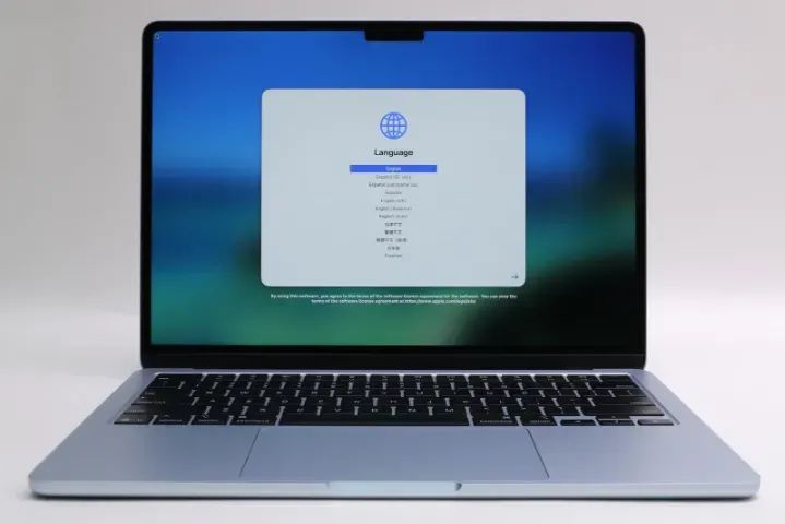 MACBOOK AIR 13