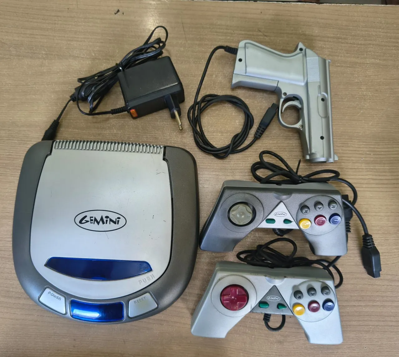 Video Game Gemini x game (nintendinho clone) desapego leia - Jogos