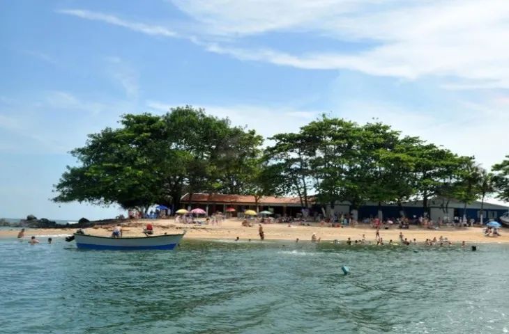 Casa a 350 metros do Mar. Itajuba / Barra Velha/SC. 4 quartos, 2 Banheiros, até 15 pessoas