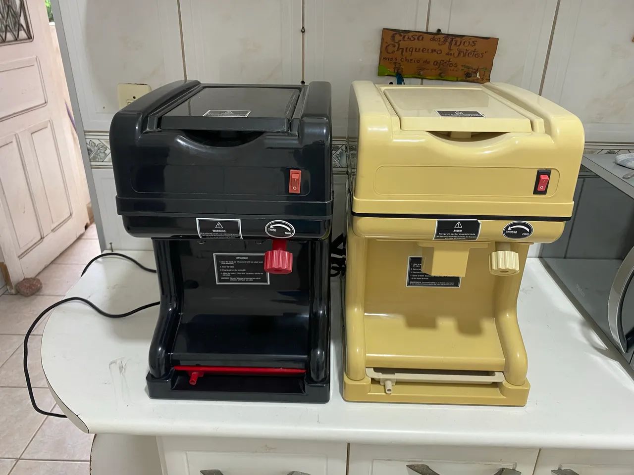 Trituradores de gelo. 3 kg / min.