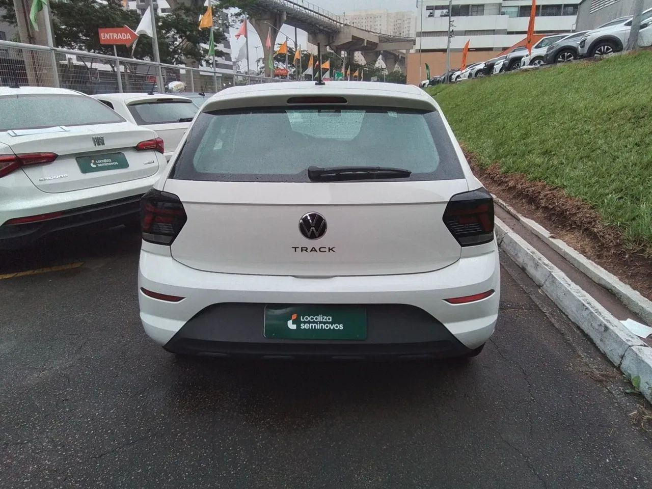 Volkswagen Polo Track 1.0 Flex 12V 5p, foto 6 de 13