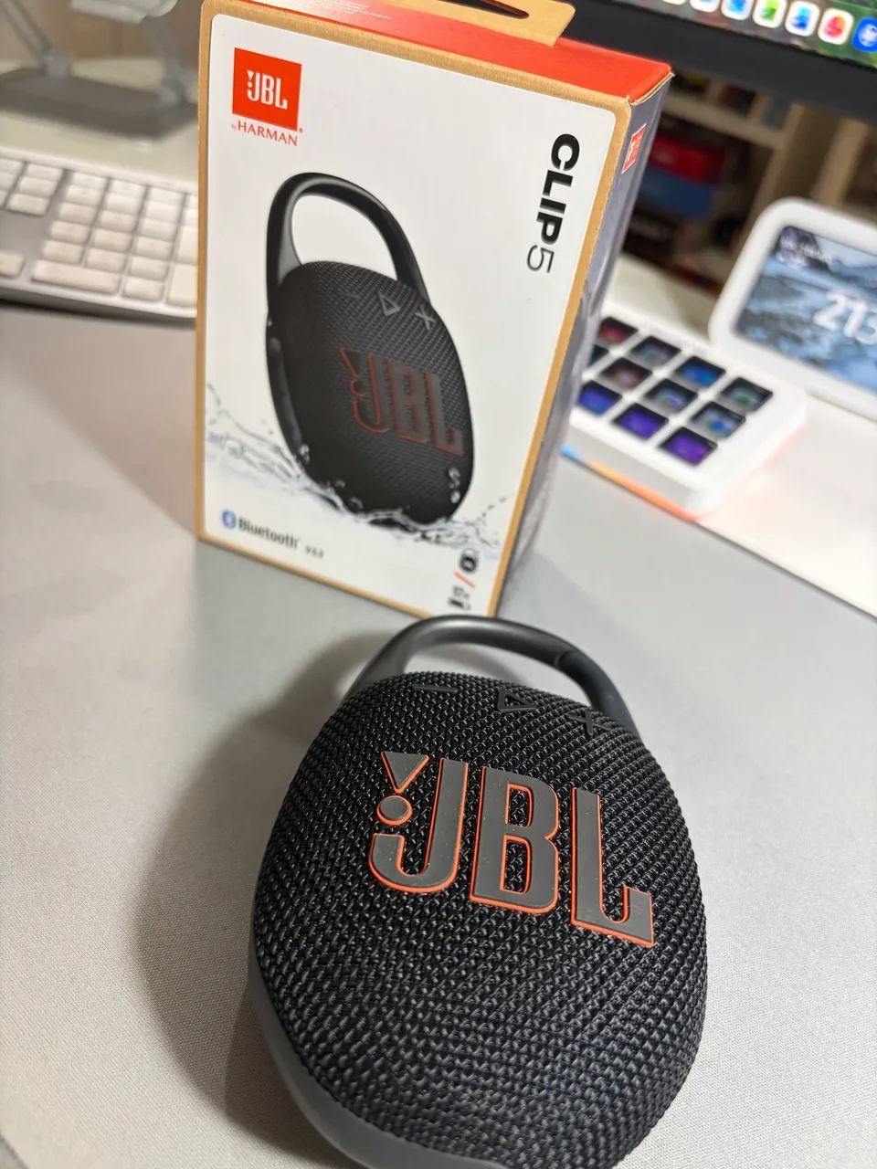 JBL Clip 5 preta - nova - Foto 3