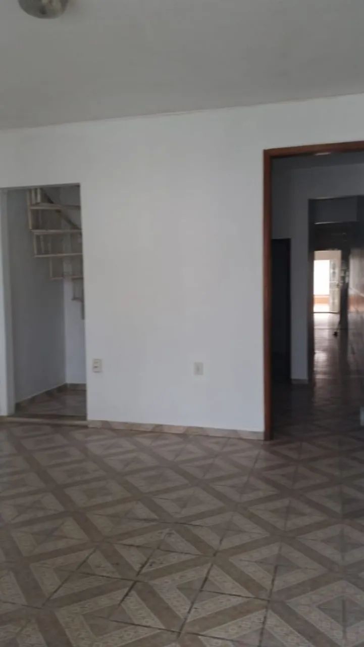 Vendo uma Excelente casa no centro  - Foto 2