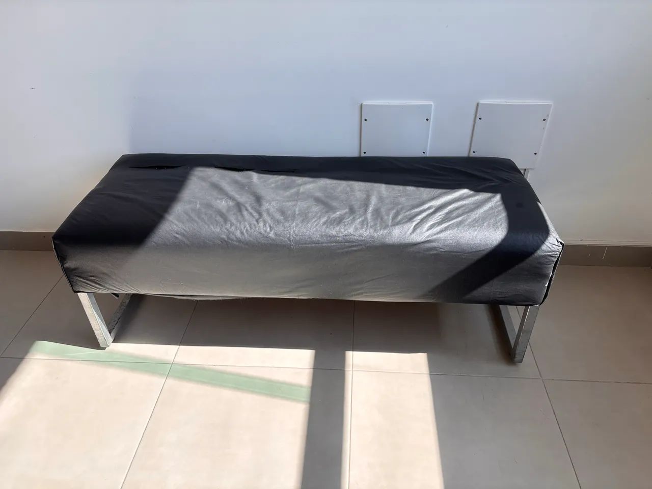 Sofa borda de cama - Foto 2