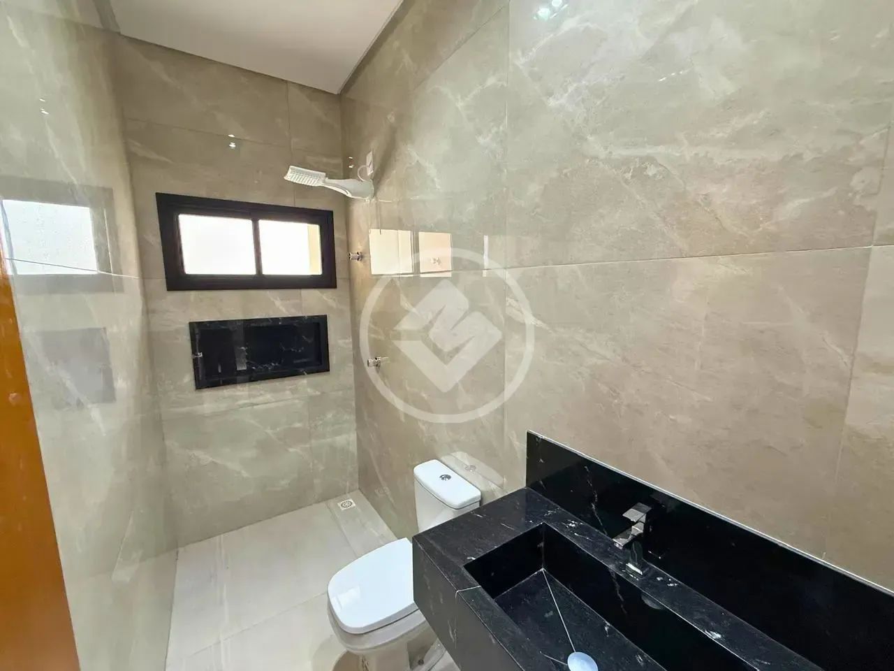 CASA COM 3 QUARTOS SENDO 2 SUITES VAGAS DE GARAGEM PARA ATE 3 CARROS codigo: 265701 - Foto 4