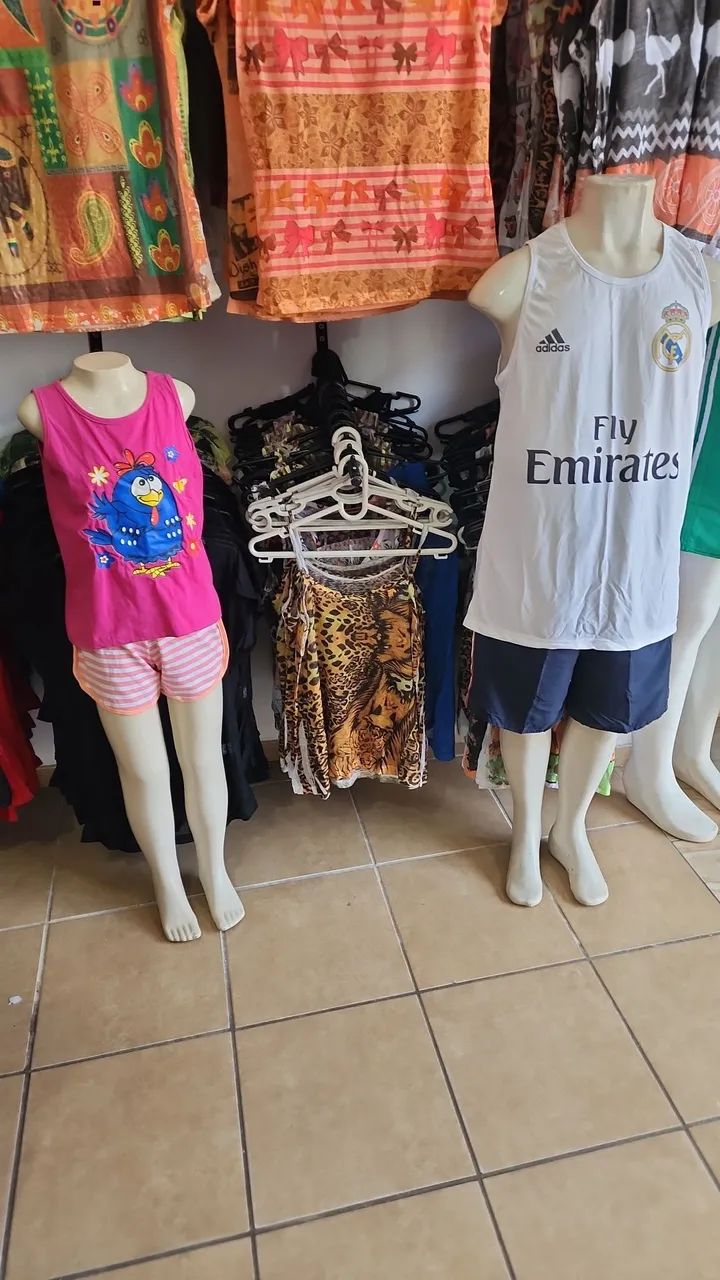 Manequim,  araras e cabides em perfeito estado de conservação  - Foto 5