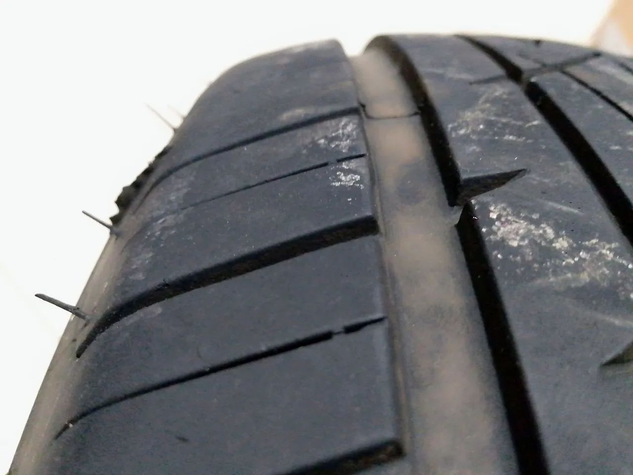Pneu Firestone 175 65 14 para arrumar - Foto 2
