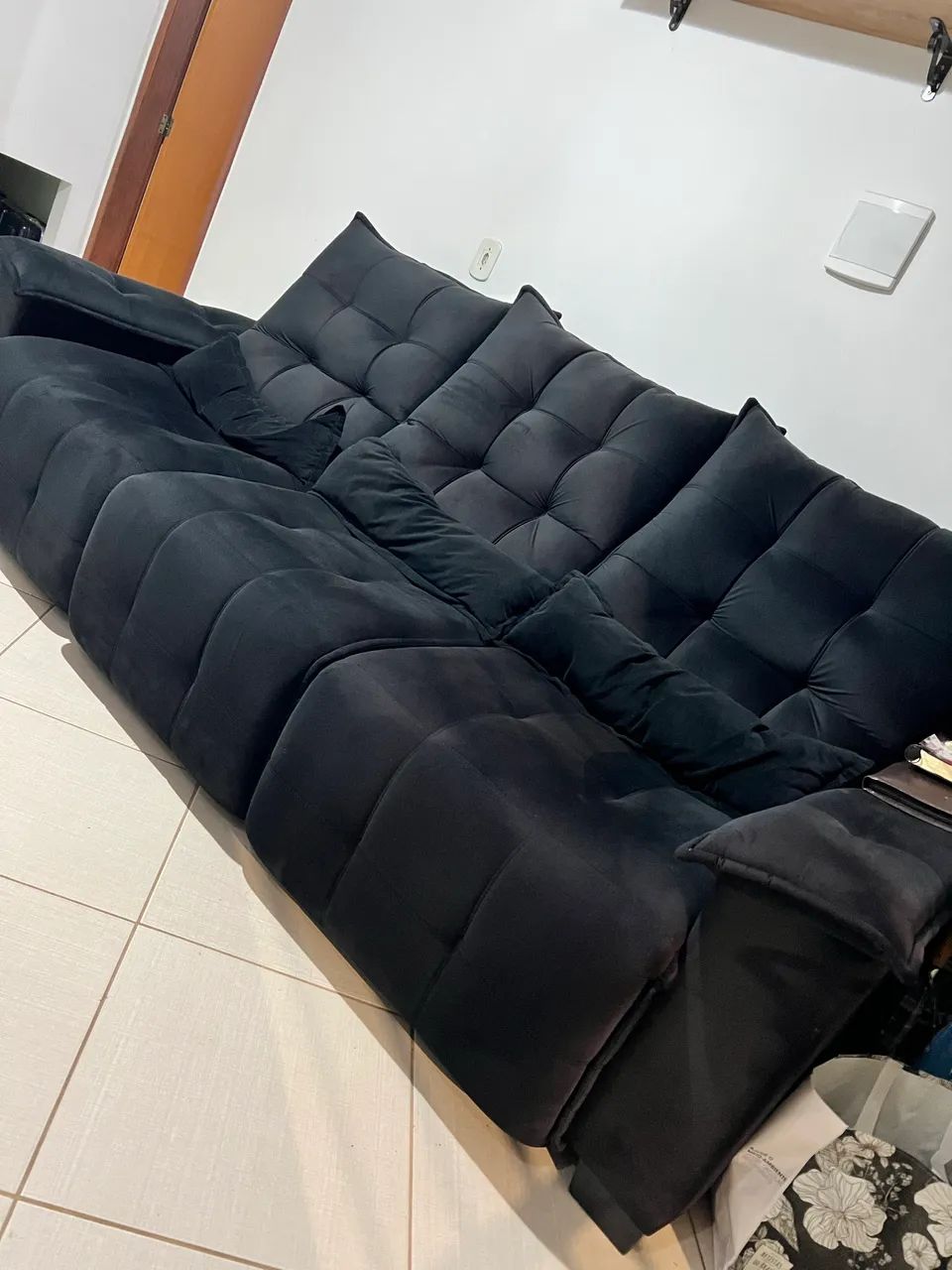 Sofá Retrátil Preto469163560519618561