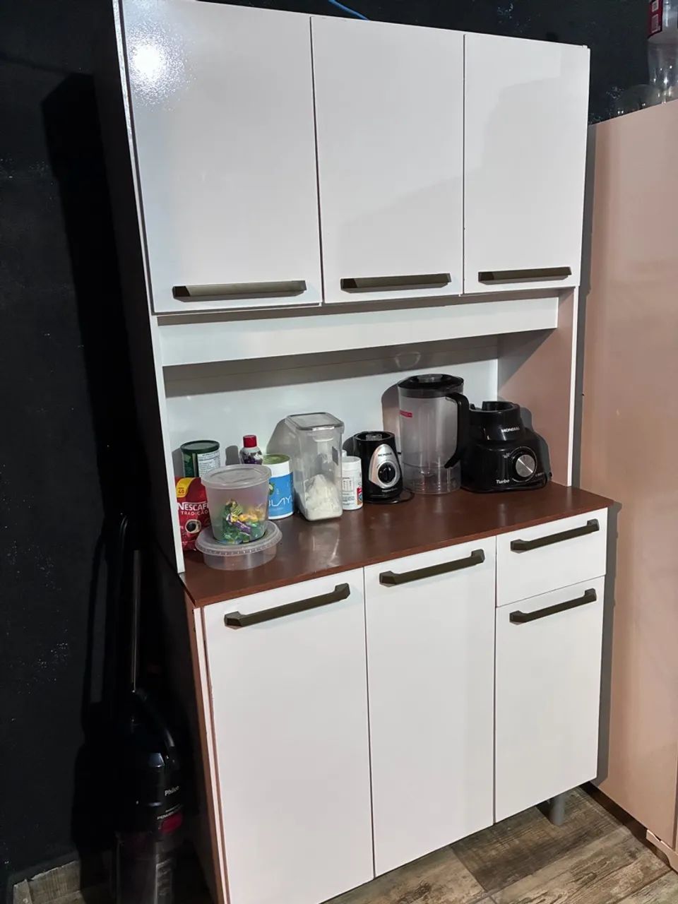 Armário pequeno de cozinha 