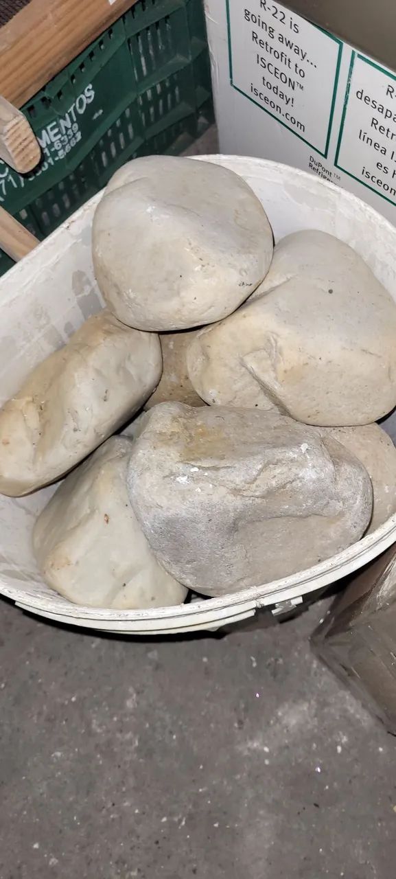 ROCHAS LISAS SEIXOS DE RIO COR CLARA PARA AQUÁRIOS OU PAISAGISMO EM TERRÁRIOS OU JARDINS  - Foto 6