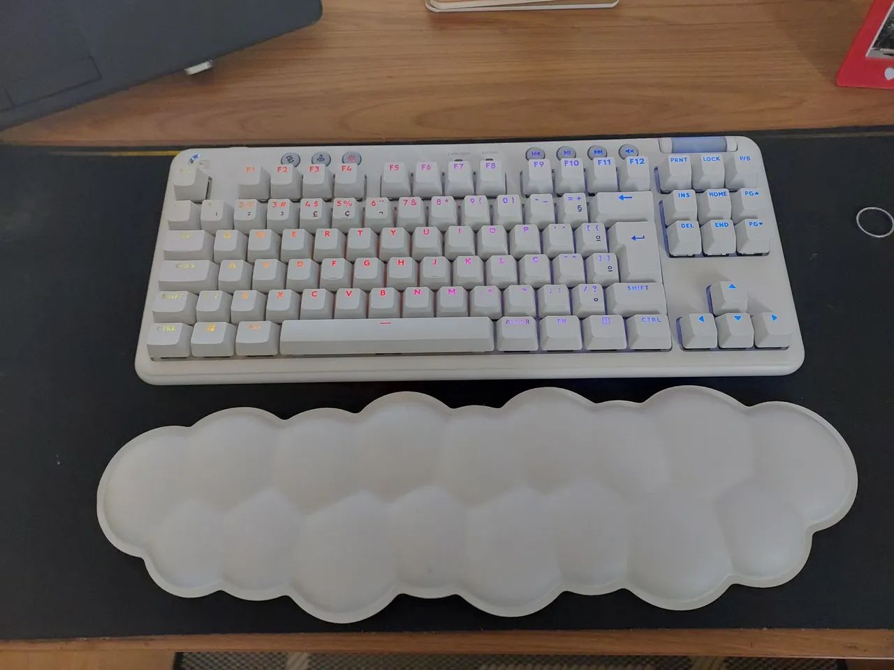 Teclado mecanico sem fio longitech g715