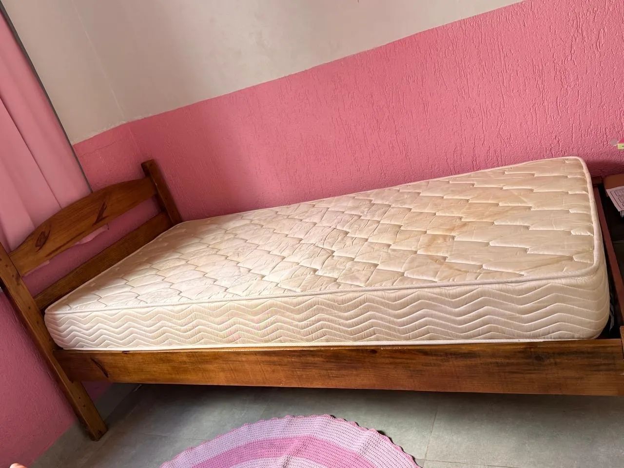 Cama madeira maciça 