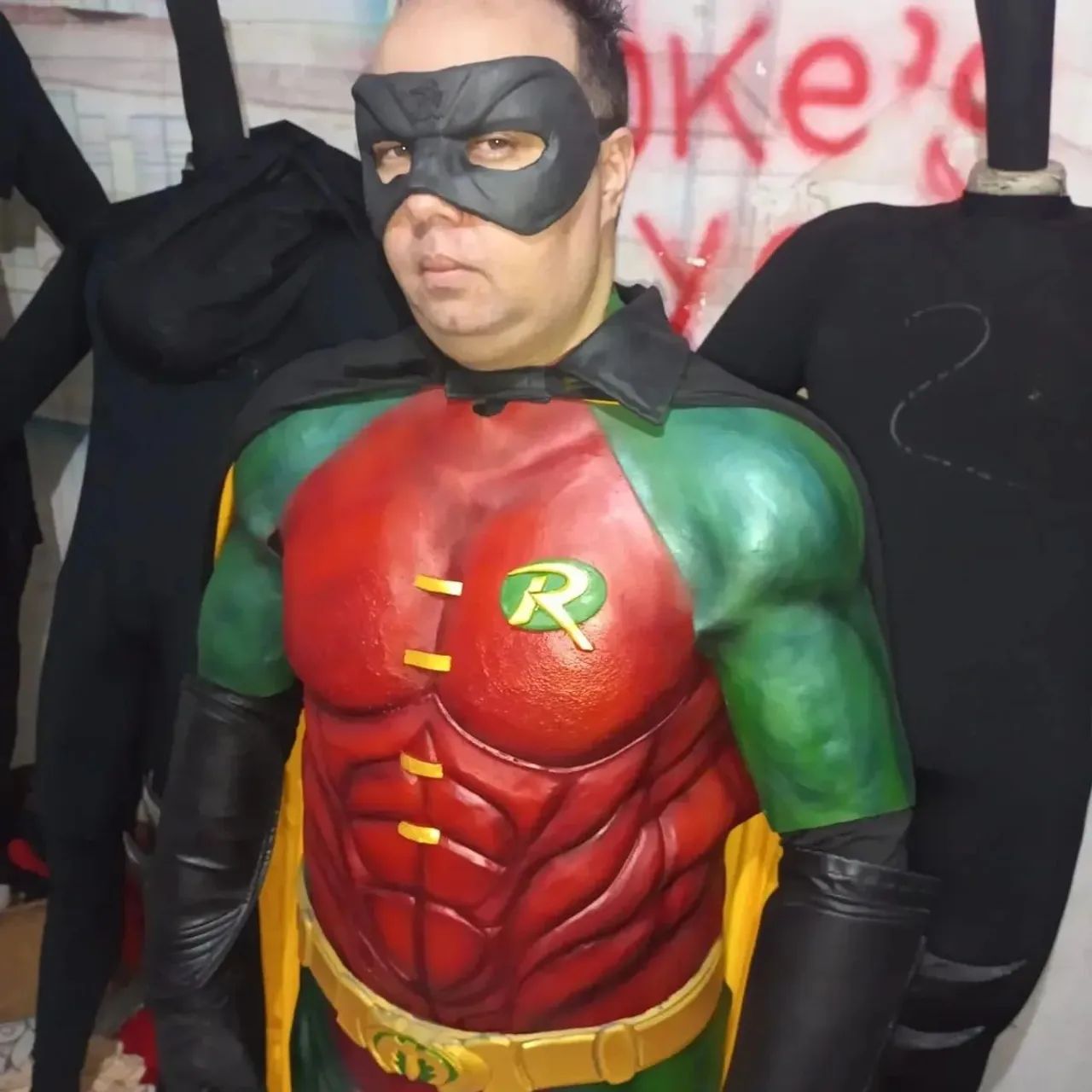 COSPLAY  ROBIN ETERNAMENTE (NOVO)