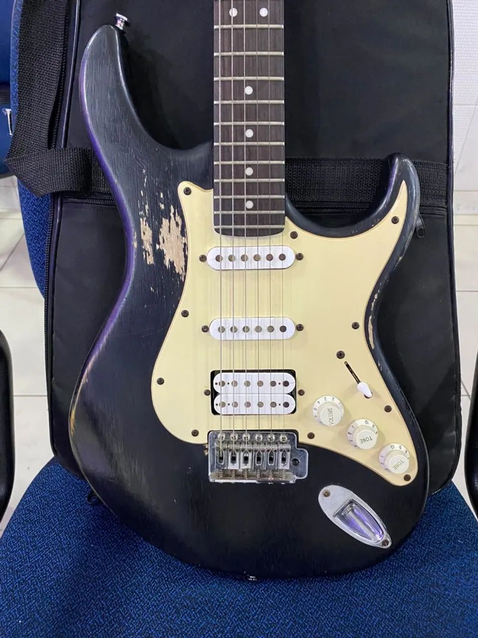Guitarra G50-HT Cort + Case  - Foto 2