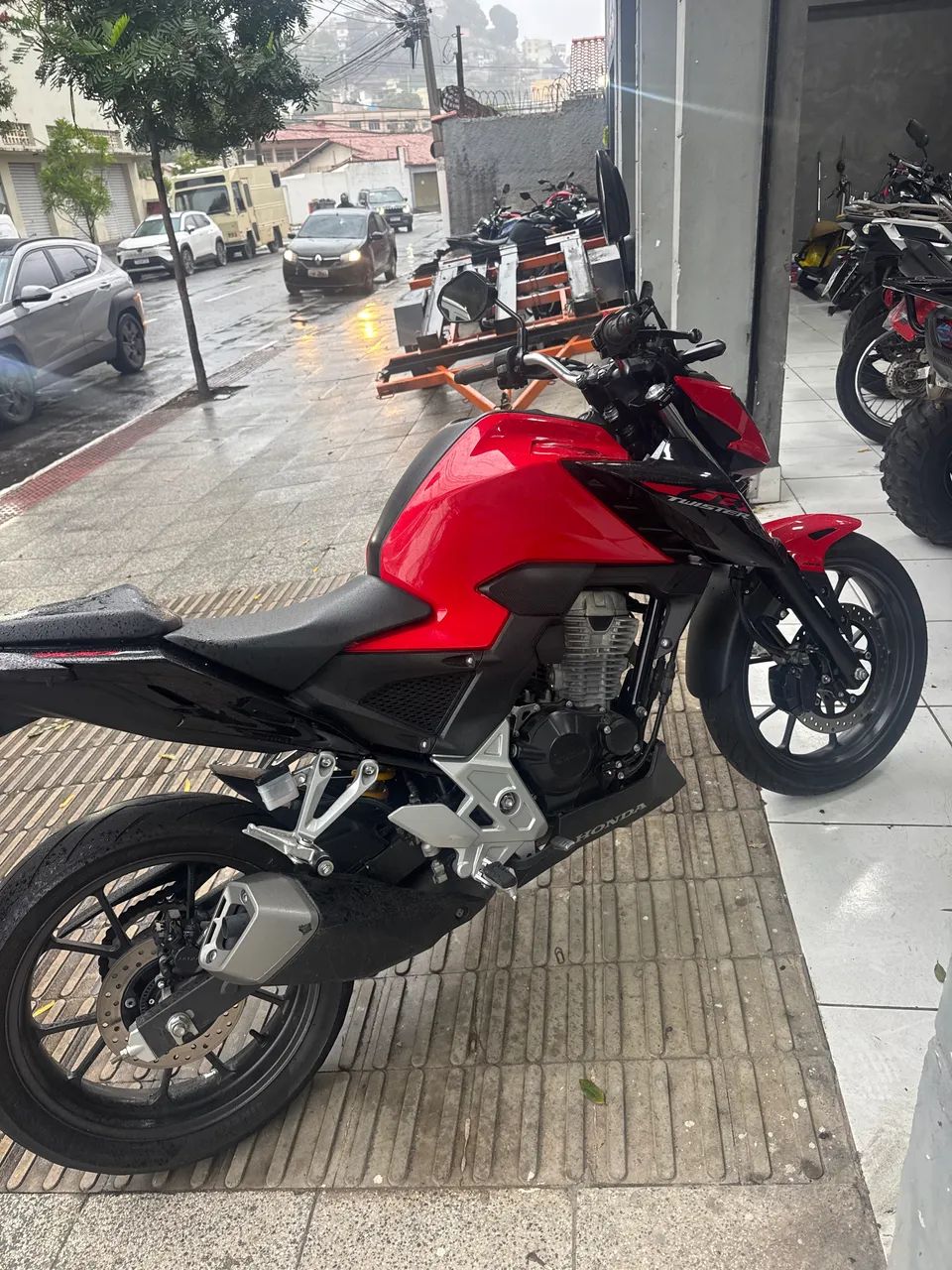 CB300f ABS, 2023/2024 - Foto 3