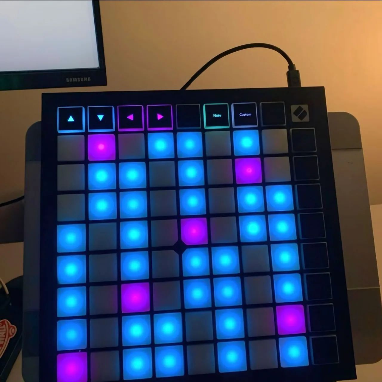 Novation Launchpad X MK3 (Novo Sem Caixa) - Instrumentos musicais