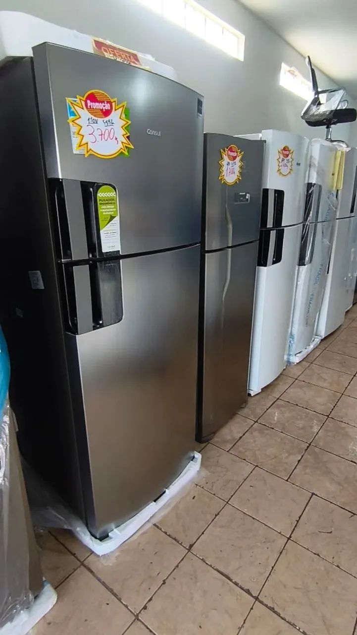 Geladeira nova e duas 