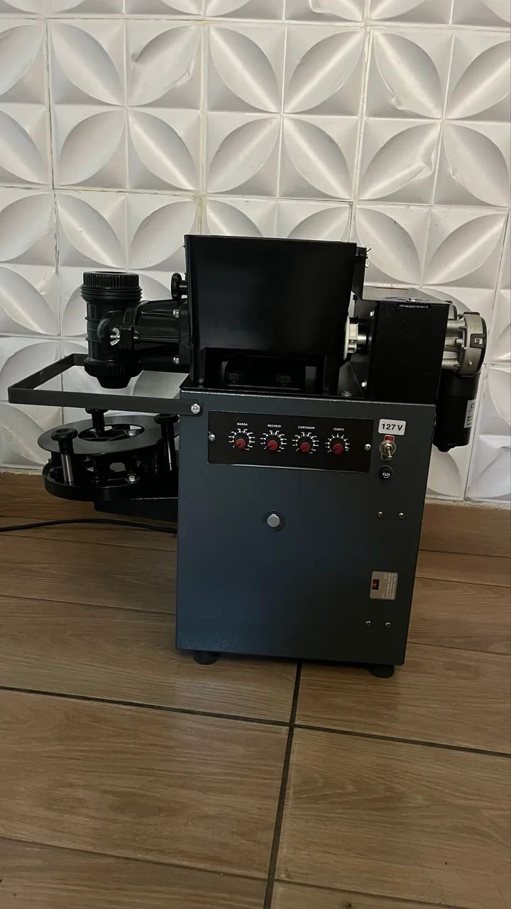 Máquina de Fazer e Modelar Salgados e Doces