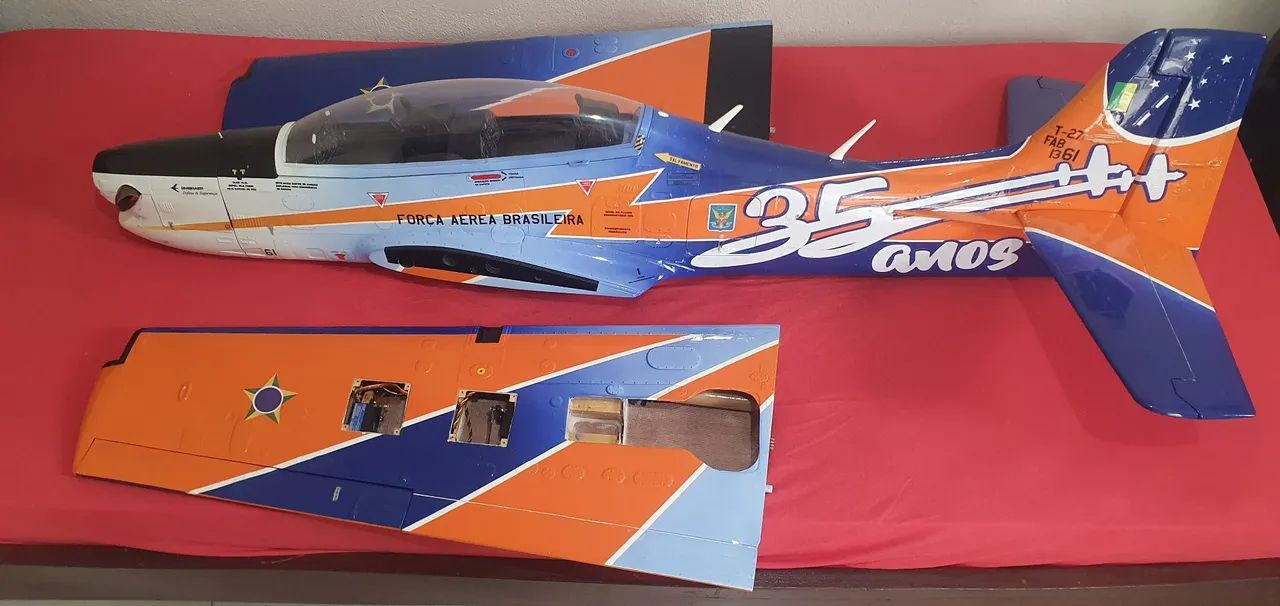 Aeromodelo tucano t27 juniaer 20cc  - Foto 4