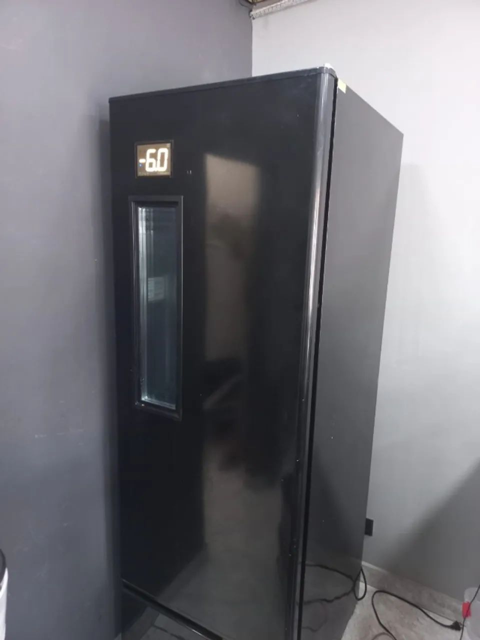 Cervejeira Metal Frio 220v optma all black 584L - Foto 3