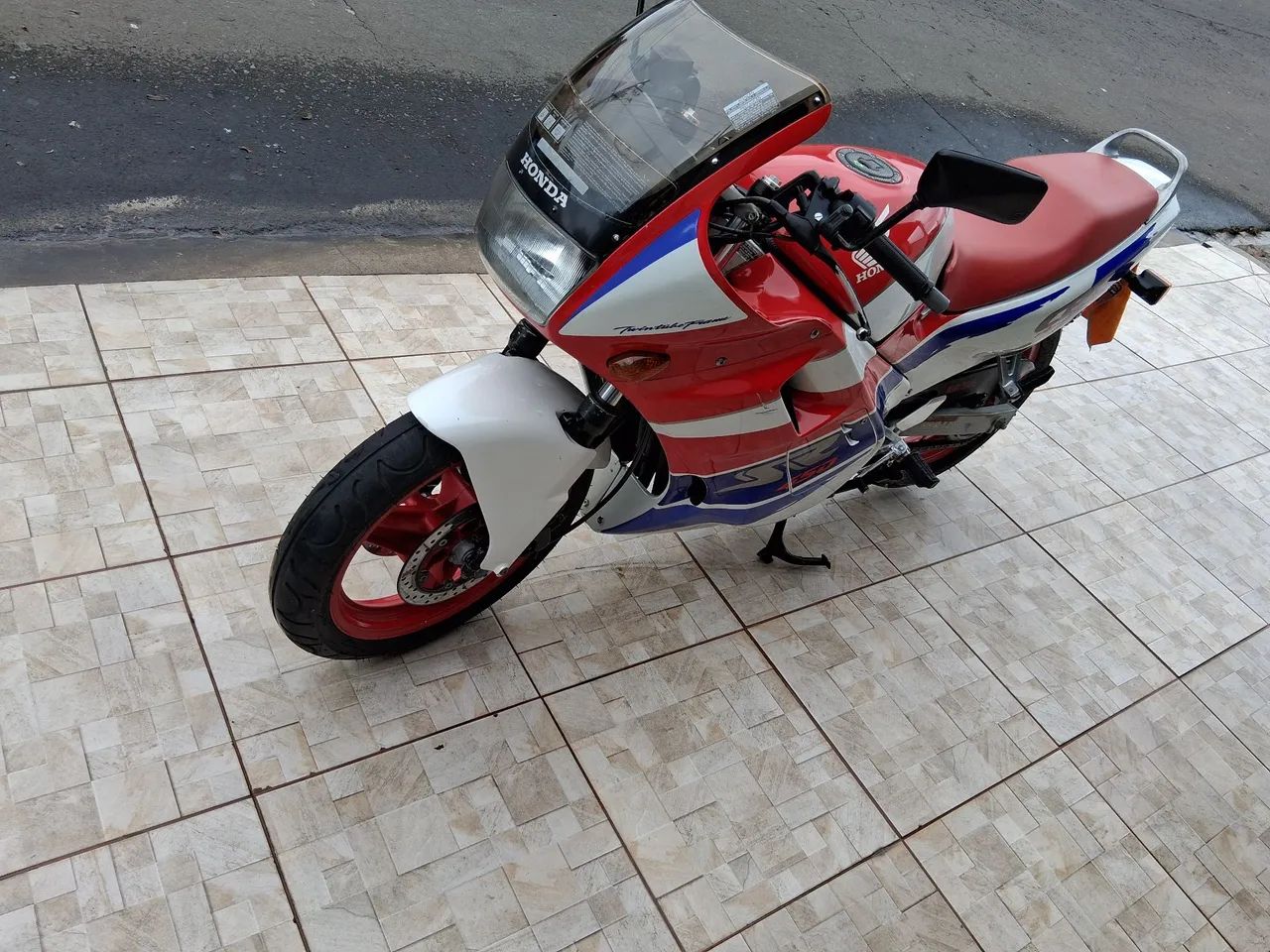 Honda CBR 450 SR  Ano 1992 - Foto 5
