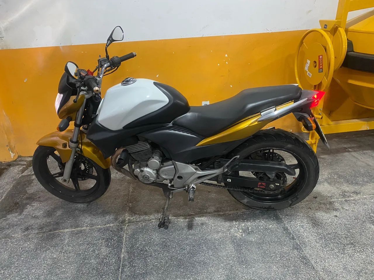CB 300r 2014  - Foto 3