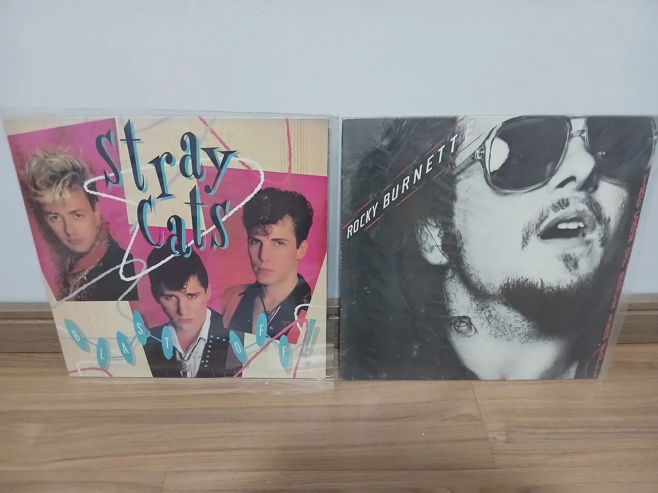 Disco vinil Stray Cats e Rocky Burnett