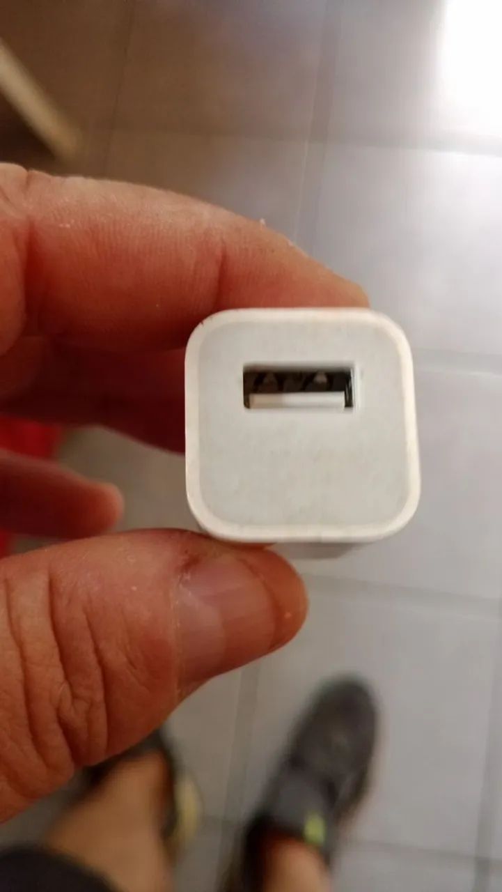Carregador antigo do iPhone