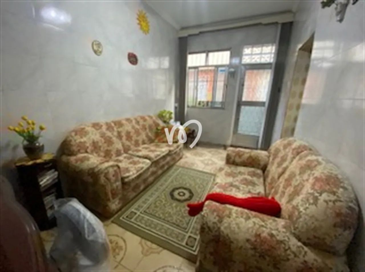 Olaria - casa de vila com 1 quarto, vaga, quintal