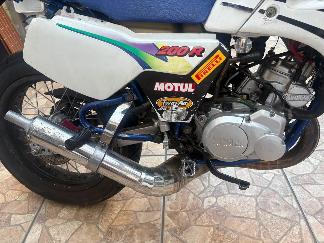 DT200R 1996 - Foto 4