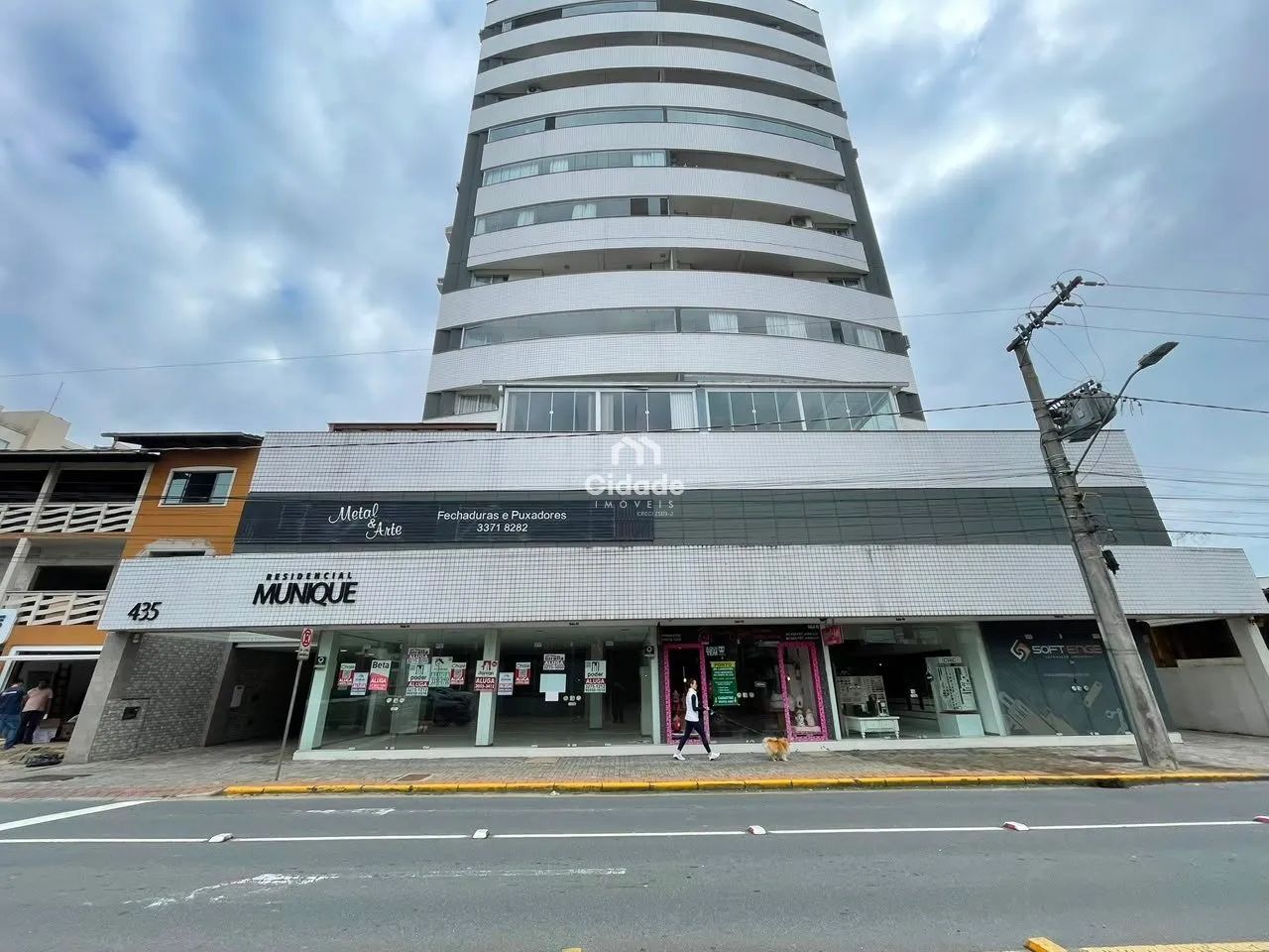 Sala comercial para locação no Centro - Excelente visibilidade e possibilidade de divisão