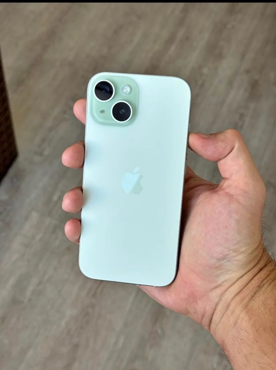 iPhone 15 Verde 128GB + 5 capinhas + cabo original apple  - Foto 2