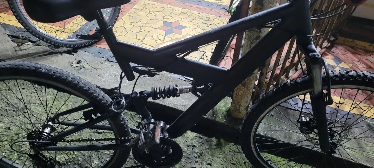 Bicicleta aro 26 com amortecedor  - Foto 2