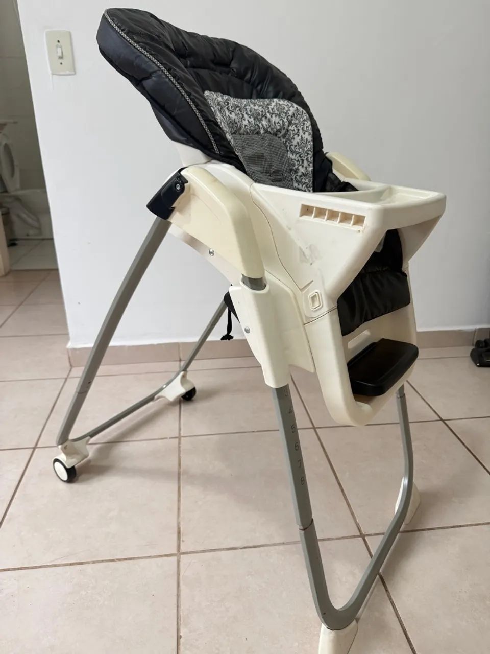 Cadeira de alimentação bebê  - Foto 2