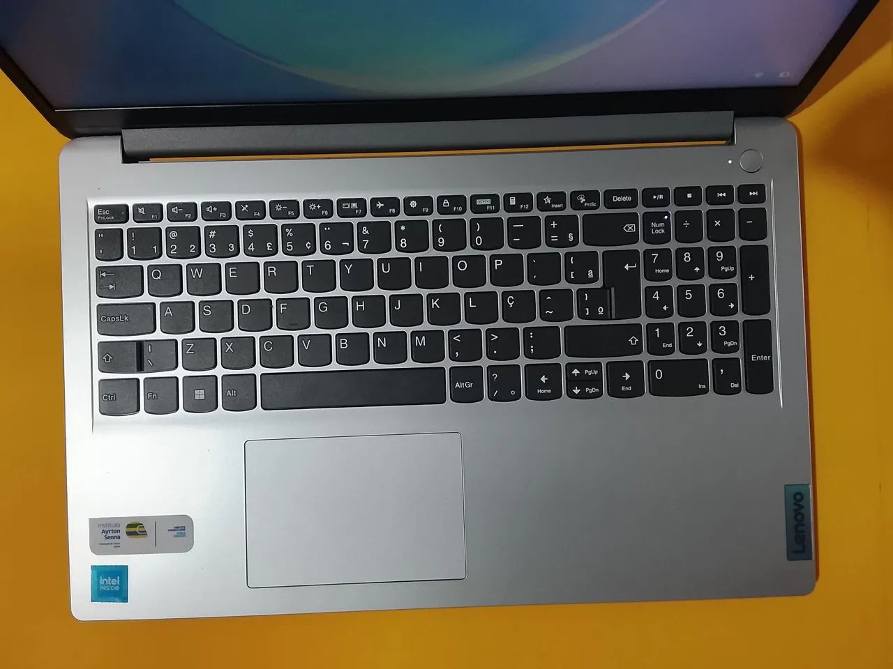Notebook Lenovo IdeaPad Novo - Foto 3
